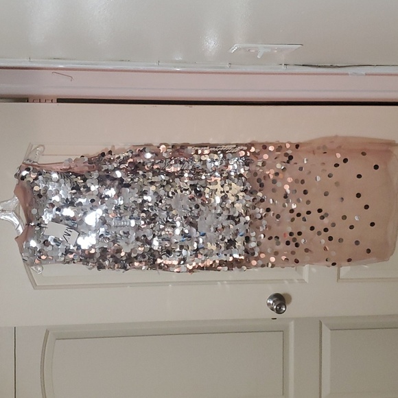 Sequin cocktail dress. - Picture 5 of 6